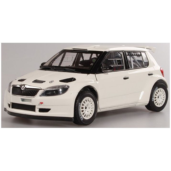 Skoda Fabia II FL S2000 2010 White/Gravel  Wheels