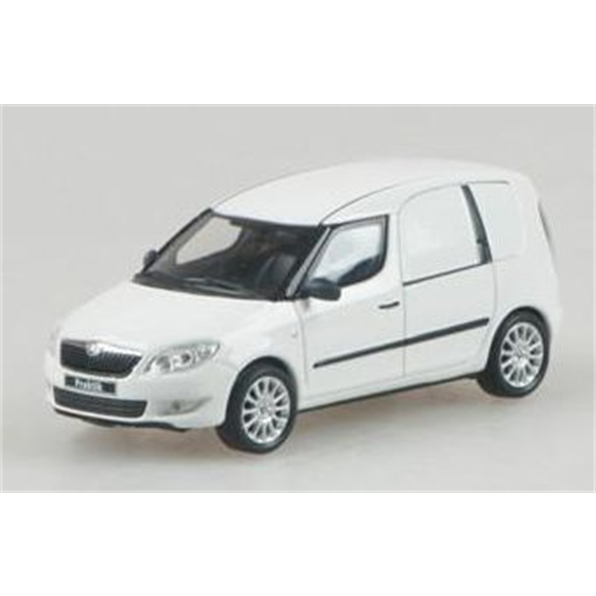 Skoda Roomster FL Praktik (2010) White Candy Uni