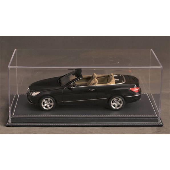 Mulhouse 1:43 Display Case with Anthracite Leather Base