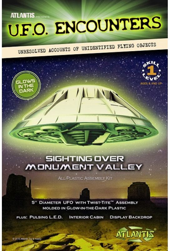 Atlantis 1009 Vic Torry and his Flying Saucer UFO W/ Light plastic model kit 