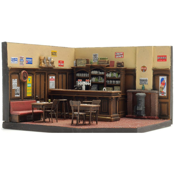 Interior Cafe de Statie Kit Kit