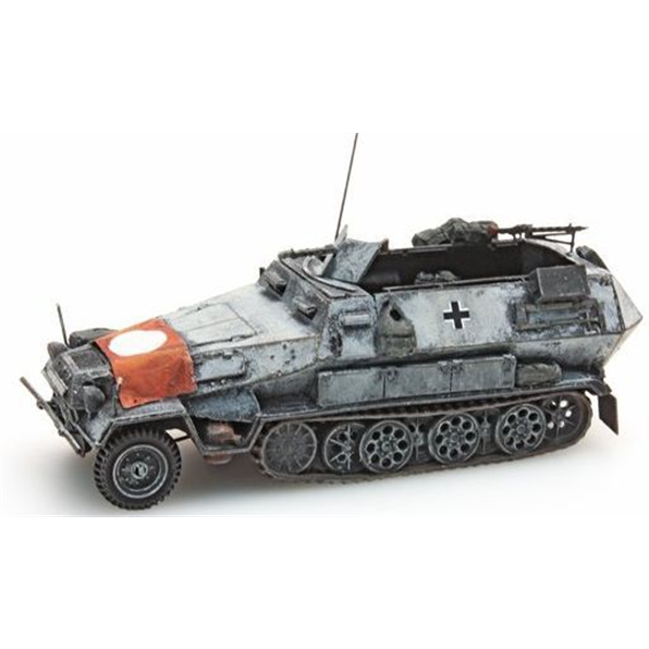 WM Sd. Kfz 251/1B W. Flag W. Swastika Winter 1:87 Ready-Made, Painted