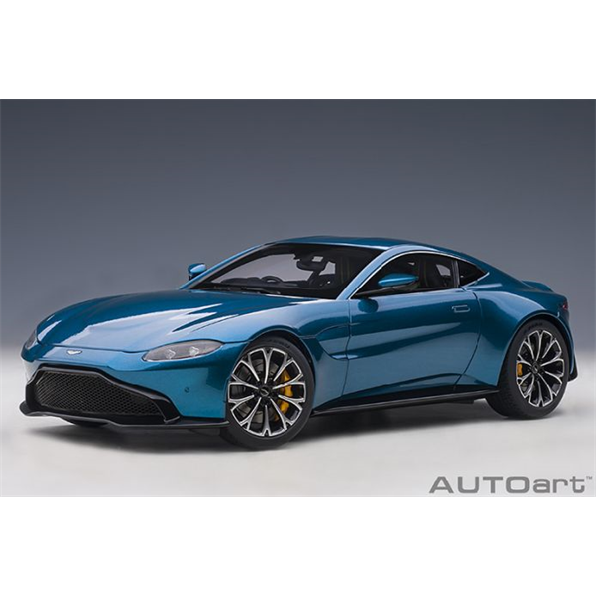 Aston Martin Vantage 2019 Ming Blue