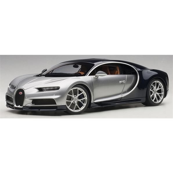 Bugatti Chiron 2017 (argent silver Atlantic blue) full openings + rear spoile
