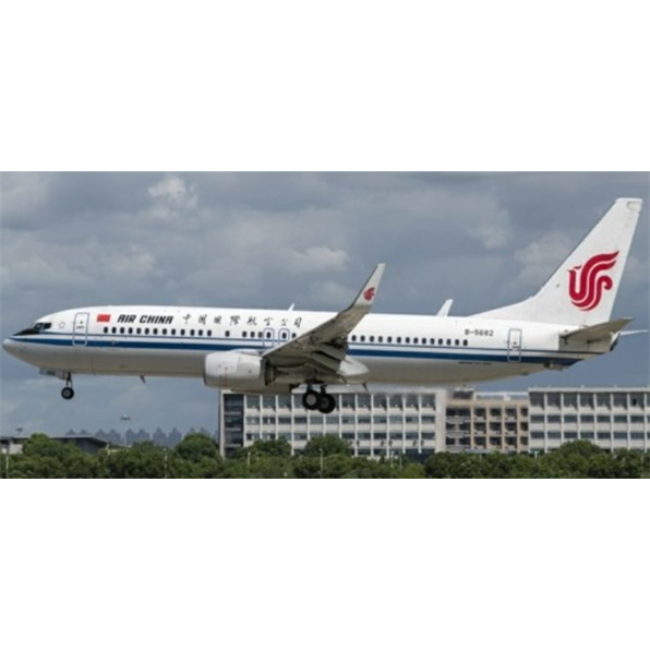 Boeing B737-800 Air China B-5682 with Stand