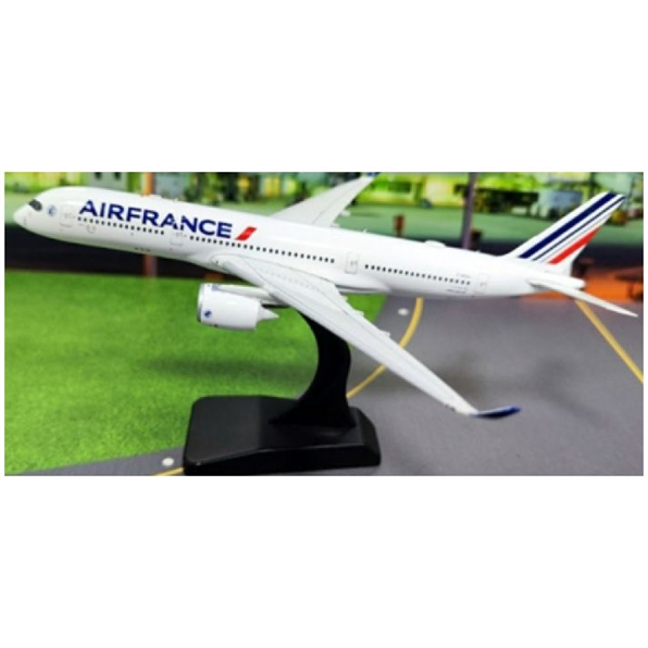 Airbus A350-941 F-HUVJ Air France Detachable Gear