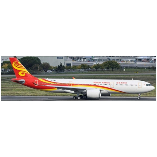 Airbus A330-941 B-32MU Hainan Airlines Detachable Gear