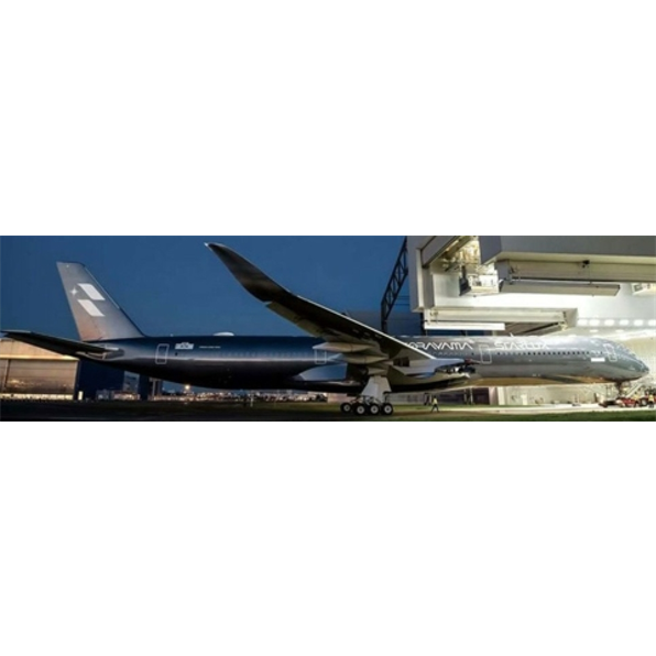 Airbus A350-1000 B-58553 Starlux Airlines Airsorayama Silver Detachable Gear