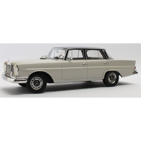 Mercedes Benz 220SE W111 White/Black Roof 1959-1965