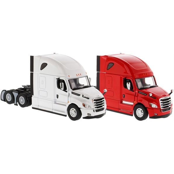 Freightliner New Cascadia Pearl White