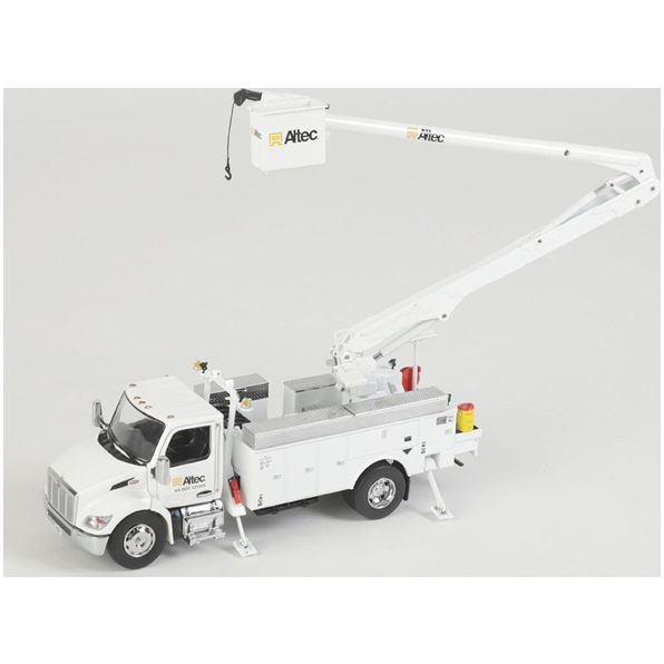 Peterbilt Model 536 w/Altec AA55 Aerial White