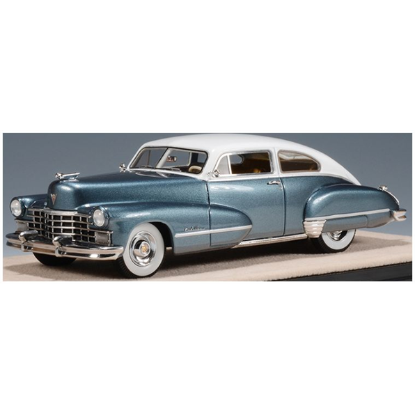 Cadillac Series 62 Club Coupe Seine Blue Metallic 1947