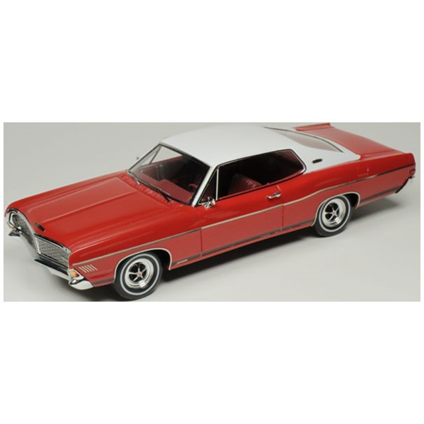 Ford Galaxie 500 XL Candy Apple Red/White Roof 1968