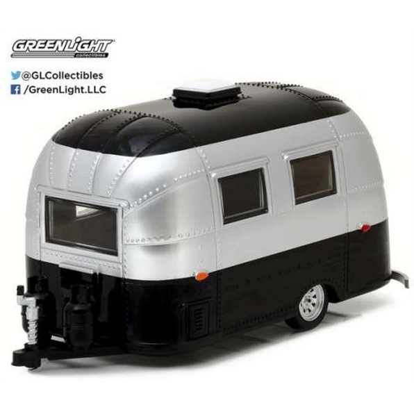 Airstream 16’ Bambi Sport, Silver/Black