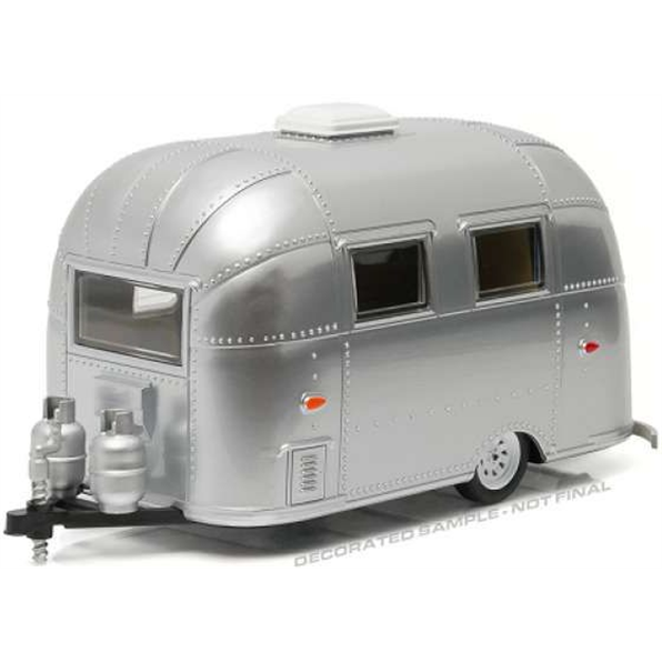 Airstream 16’ Bambi Sport, Polished Silver