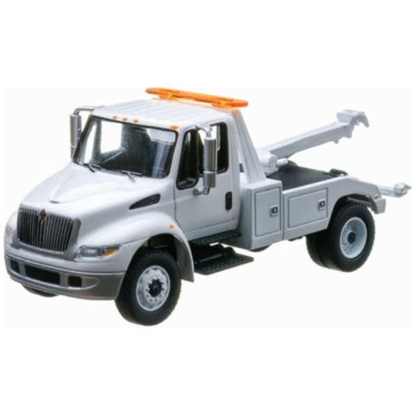 International Durastar 4400 Tow Truck 2013