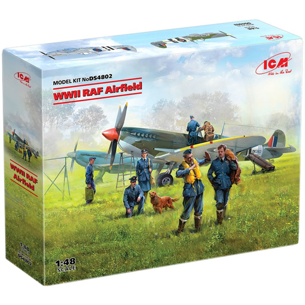 WWII RAF Airfield Set Spitfire Mk.IX Spitfire MkVII w/Pilots and Ground Crew x 7