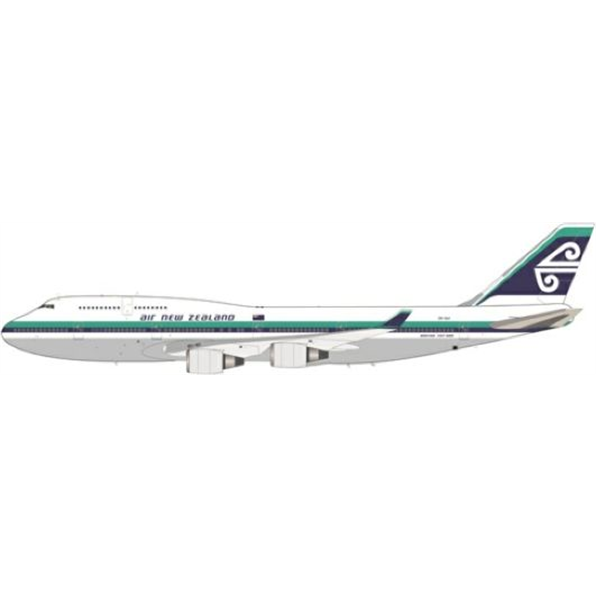 Boeing 747-441 Air New Zealand ZK-SUI w/Stand