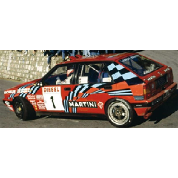 Italeri 4709 Lancia Delta HF integrale 16v, scala 1:12, Plastic Model Kit/Modello in plastica da montare