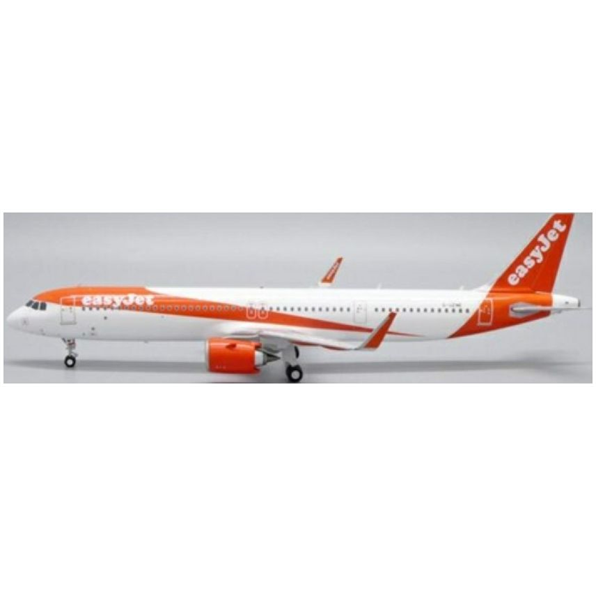 Airbus A321NEO Easyjet G-UZME w/Stand