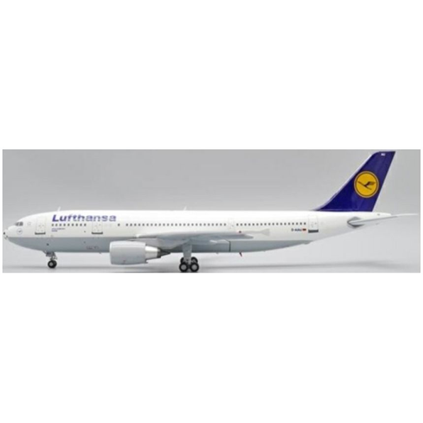 Airbus A300-600R Lufthansa Football Nose D-AIAU w/Stand