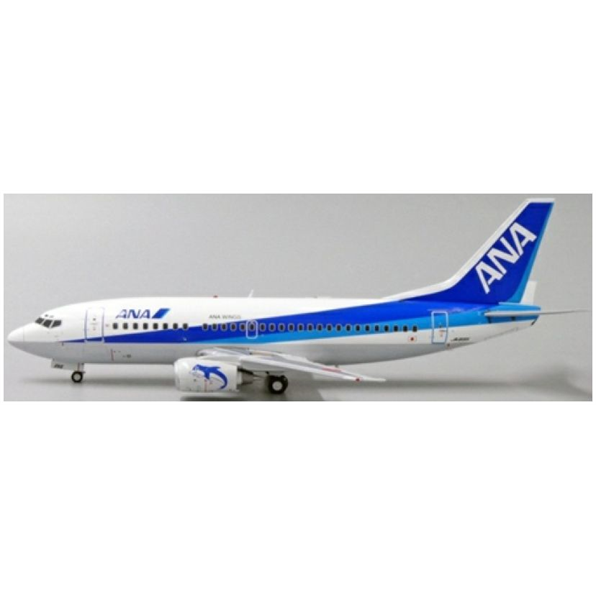 Boeing 737-500 All Nippon Airways JA8195 w/Stand