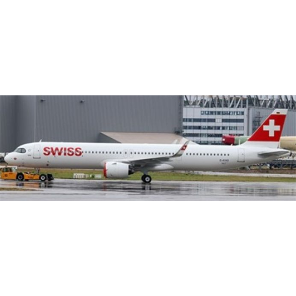 Airbus A321NEO Swiss HB-JPA with Antenna