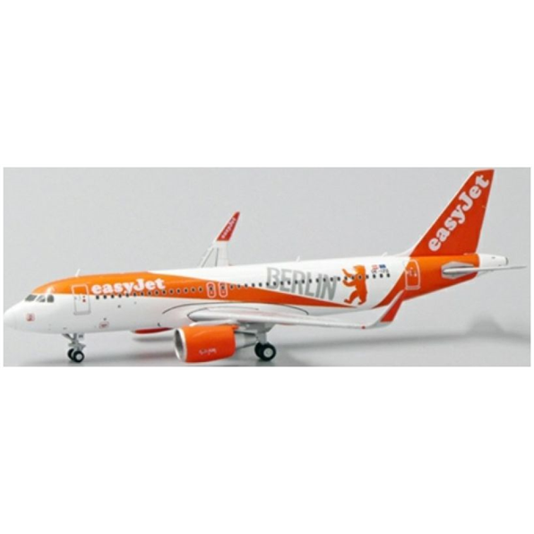 Airbus A320 Berlin Easyjet Europe OE-IZQ w/Antenna