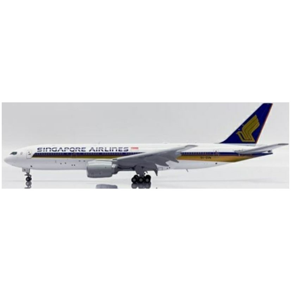 Boeing 777-200 Singapore Airlines 9V-SVN w/Antenna