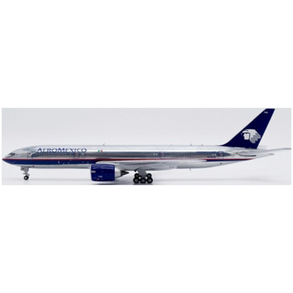 Boeing 777-200ER Aeromexico Polished N746AM w/Antenna