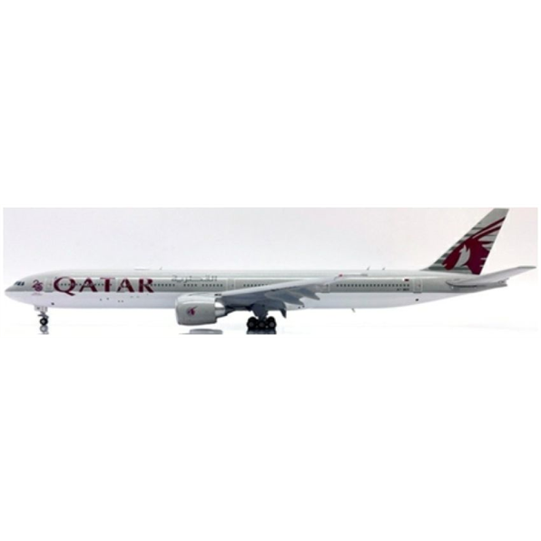 Boeing 777-300ER Qatar Airways 25 Years of Excellence A7-BEE Flaps Down w/Antenna