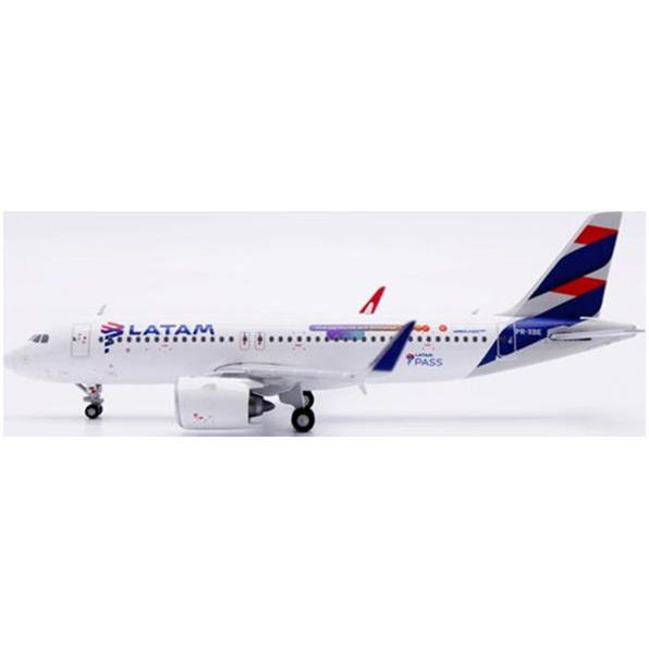 Airbus A320NEO Latam Airlines Latam Pass PR-XBE w/Antenna