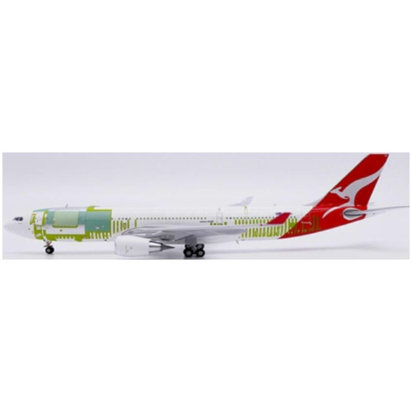 Airbus A330-200(P2F) Qantas Freight Bare Metal VH-EBF w/Antenna