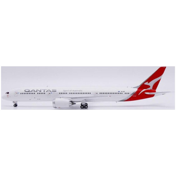 Boeing 787-9 Dreamliner Qantas VH-ZNF w/Antenna Flaps Down