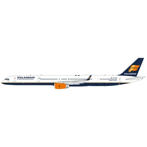 Boeing 757-300 Icelandair w/Winglet TF-FIX w/Antenna
