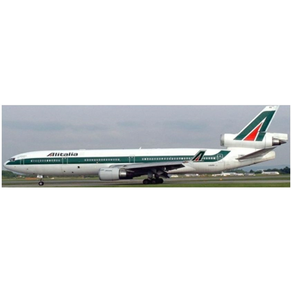 McDonnell Douglas MD-11 Alitalia I-DUPD w/Antenna