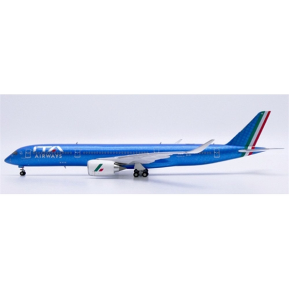 Airbus A350-900XWB ITA Airways EI-IFC w/Antenna