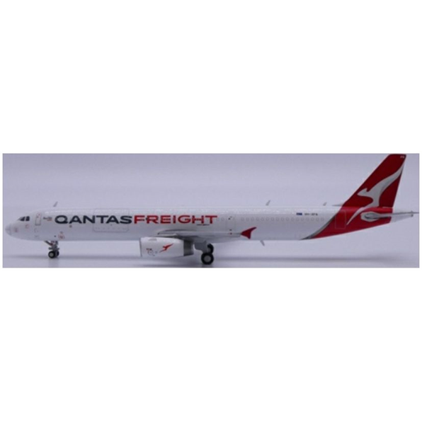 Airbus A321(P2F) Qantas Freight VH-XF6 w/Antenna