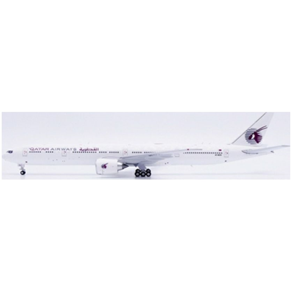 Boeing 777-300ER Qatar Airways All White A7-BOC w/Antenna Flaps Down