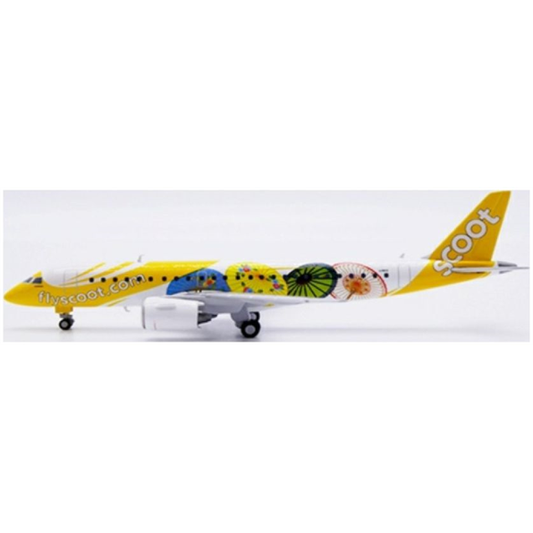 Embraer E190-E2 Scoot Fantasy w/Antenna