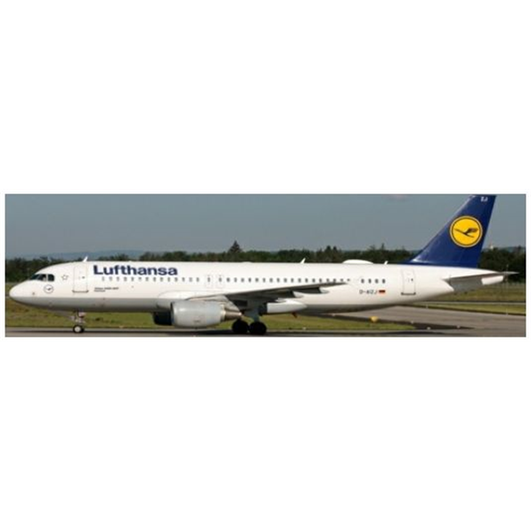 Airbus A320 Lufthansa OC D-AIZJ w/Antenna