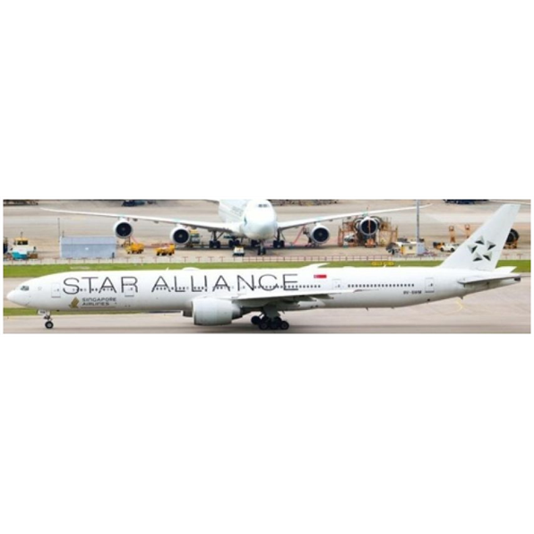 Boeing 777-300ER Singapore Airlines Star Alliance 9V-SWM w/Antenna Flaps Down