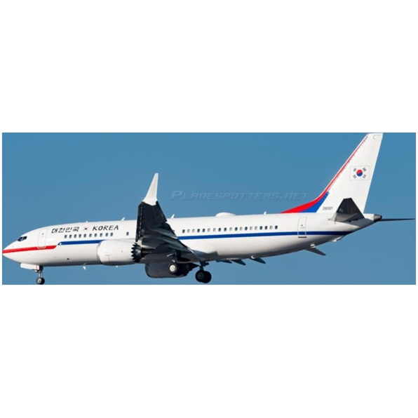 Boeing 737 MAX 8 Government of South Korea BBJ 26-001 w/Antenna