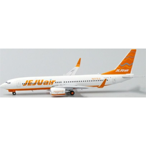 Boeing 737-800 Jeju Air HL8305 w/Antenna