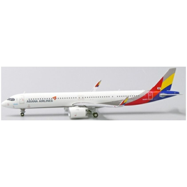 Airbus A321NEO Asiana Airlines HL8371 w/Antenna