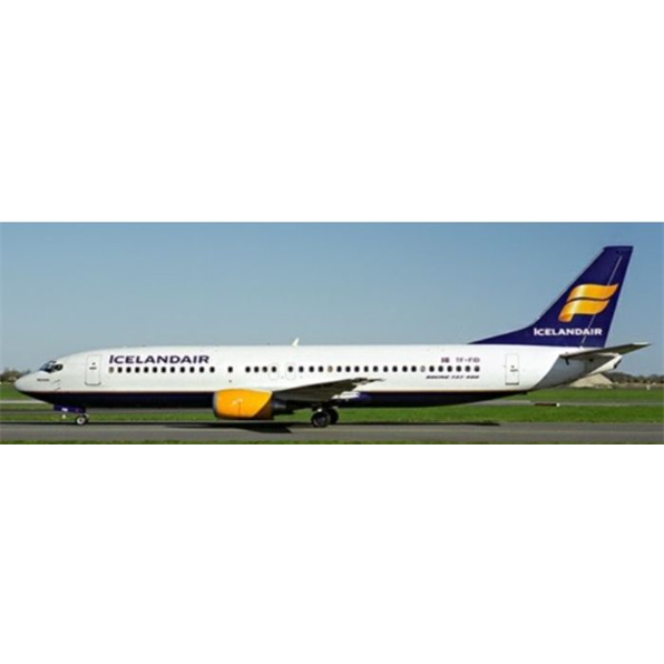 BOEING 737-400 Icelandair TF-FID with Antenna