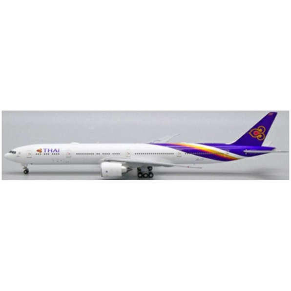 Boeing 777-300ER Thai Airways HS-TTB w/Antenna