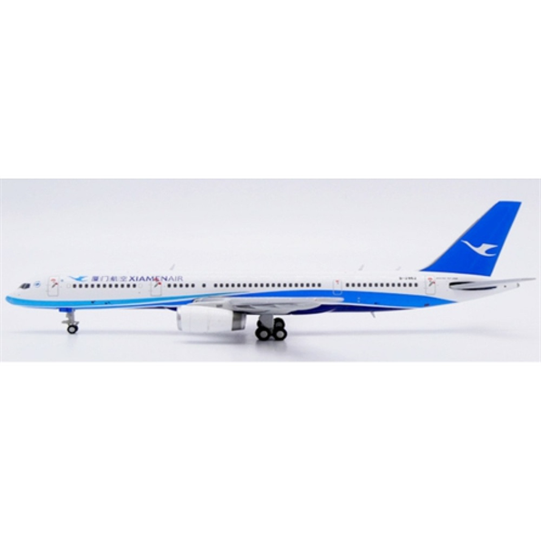 Boeing 757-200 Xiamen Airlines B-2862 w/Antenna
