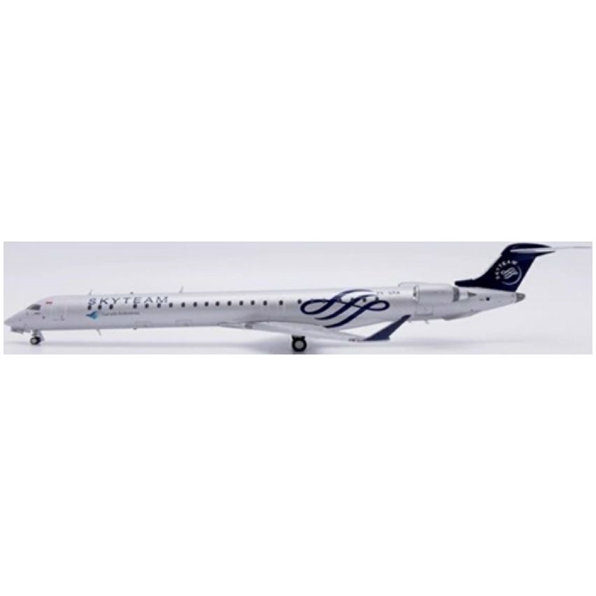 Bombardier CRJ-1000ER Garuda Indonesia Skyteam PK-GRA w/Stand