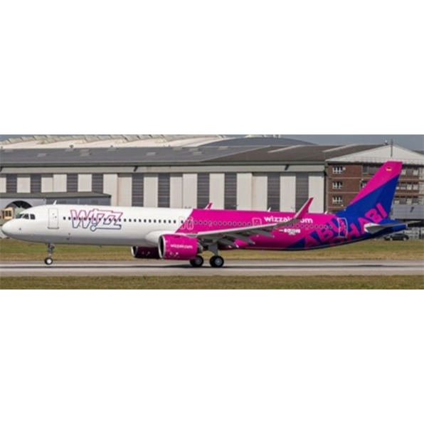 Airbus A321NEO Wizz Air Abu Dhabi A6-WZB with Antenna